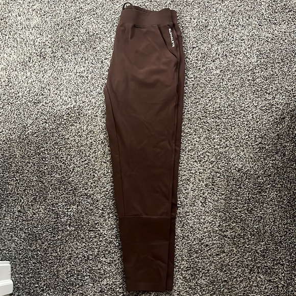 Alphalete Pants - Alphalete Trace Joggers Size Large